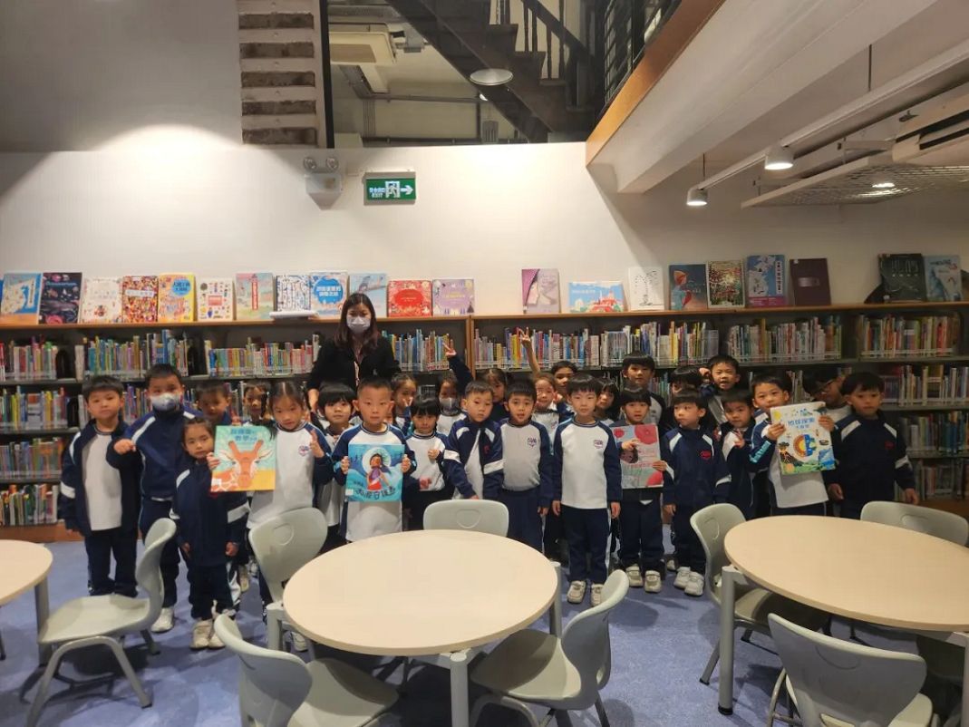 小一學生參觀沙梨頭圖書館
